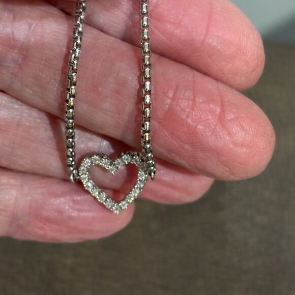 Diamond Heart Adjustable Sliding Chain on Bracelet - Picture 5 of 11